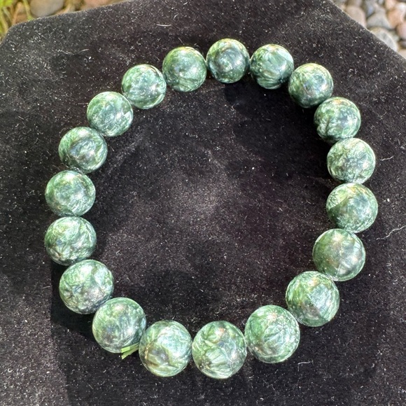 Elegant Seraphinite 10mm bracelet - Picture 2 of 4